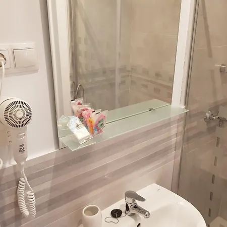 Pensjonat Fan Duquesa 3*